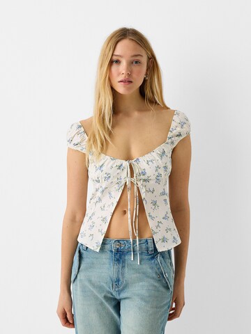 Bershka Blouse in White: front