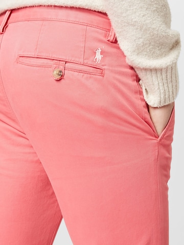 Polo Ralph Lauren Slimfit Chino kalhoty 'BEDFORD' – červená
