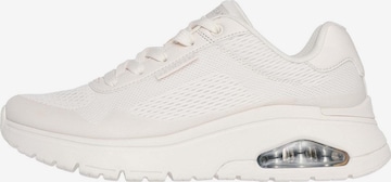 SKECHERS Sneaker in Weiß: Vorderseite