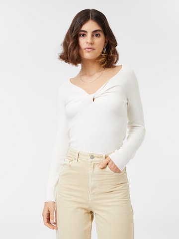 ABOUT YOU Sweater 'Ayla' in White: front
