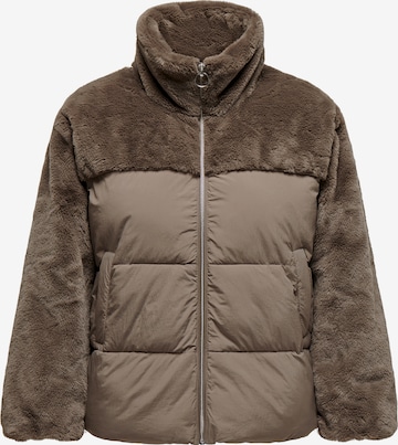 ONLY Carmakoma - Chaqueta de invierno en marrón: frente