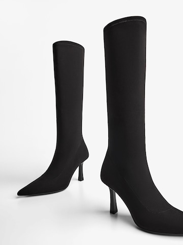 Bershka Kozaki w kolorze czarny