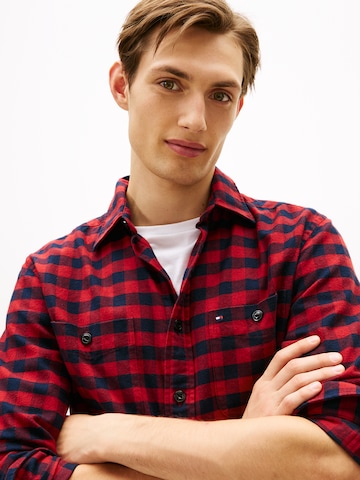 TOMMY HILFIGER Средняя посадка Рубашка 'BUFFALO CHECK RF SHIRT' в Красный