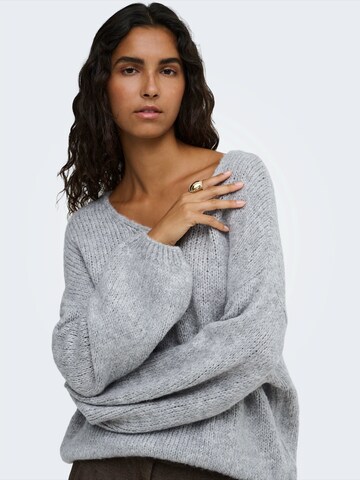 JDY Sweater 'JDYDINEA' in Grey