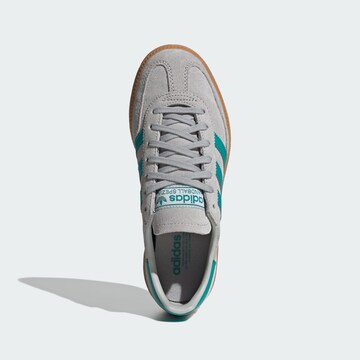 ADIDAS ORIGINALS Кроссовки 'Handball Spezial' в Серый