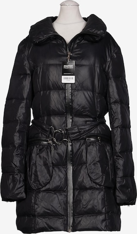 St. Emile Mantel M in Schwarz: Vorderseite