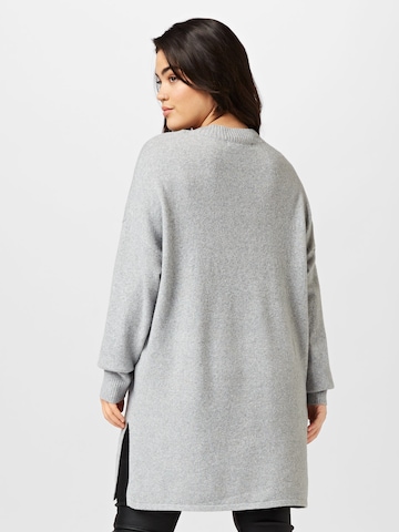Vero Moda Curve Sweater 'DOFFY' in Grey