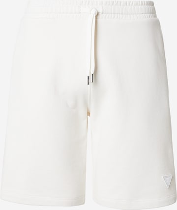 GUESS Shorts in Weiß: Vorderseite