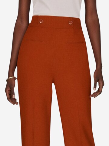 Costume Amarilde en orange