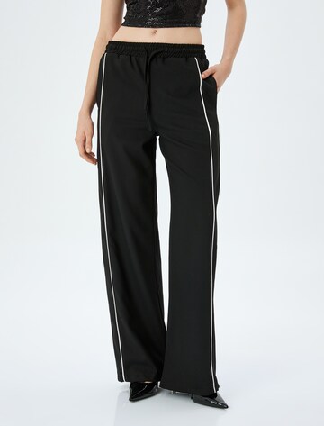 Koton Wide leg Pants in Black: front