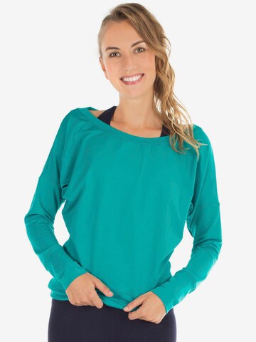 Winshape Performance Shirt 'WS2' in Green: front