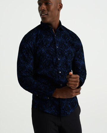 mėlyna WE Fashion Priglundantis modelis Marškiniai: priekis