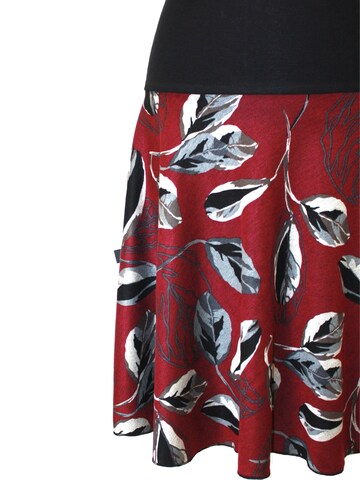 dunkle design Skirt 'Punta die Roma' in Red