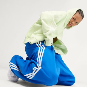 ADIDAS ORIGINALSLoosefit Hlače - plava boja