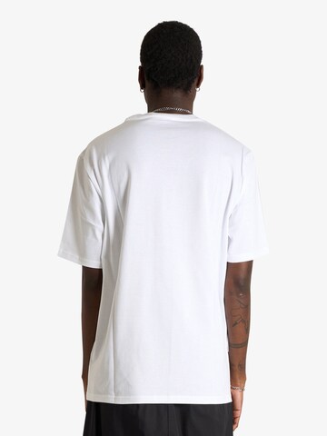 T-Shirt LOW BRAND en blanc