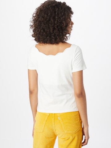 T-shirt 'Charlotta' ABOUT YOU en blanc