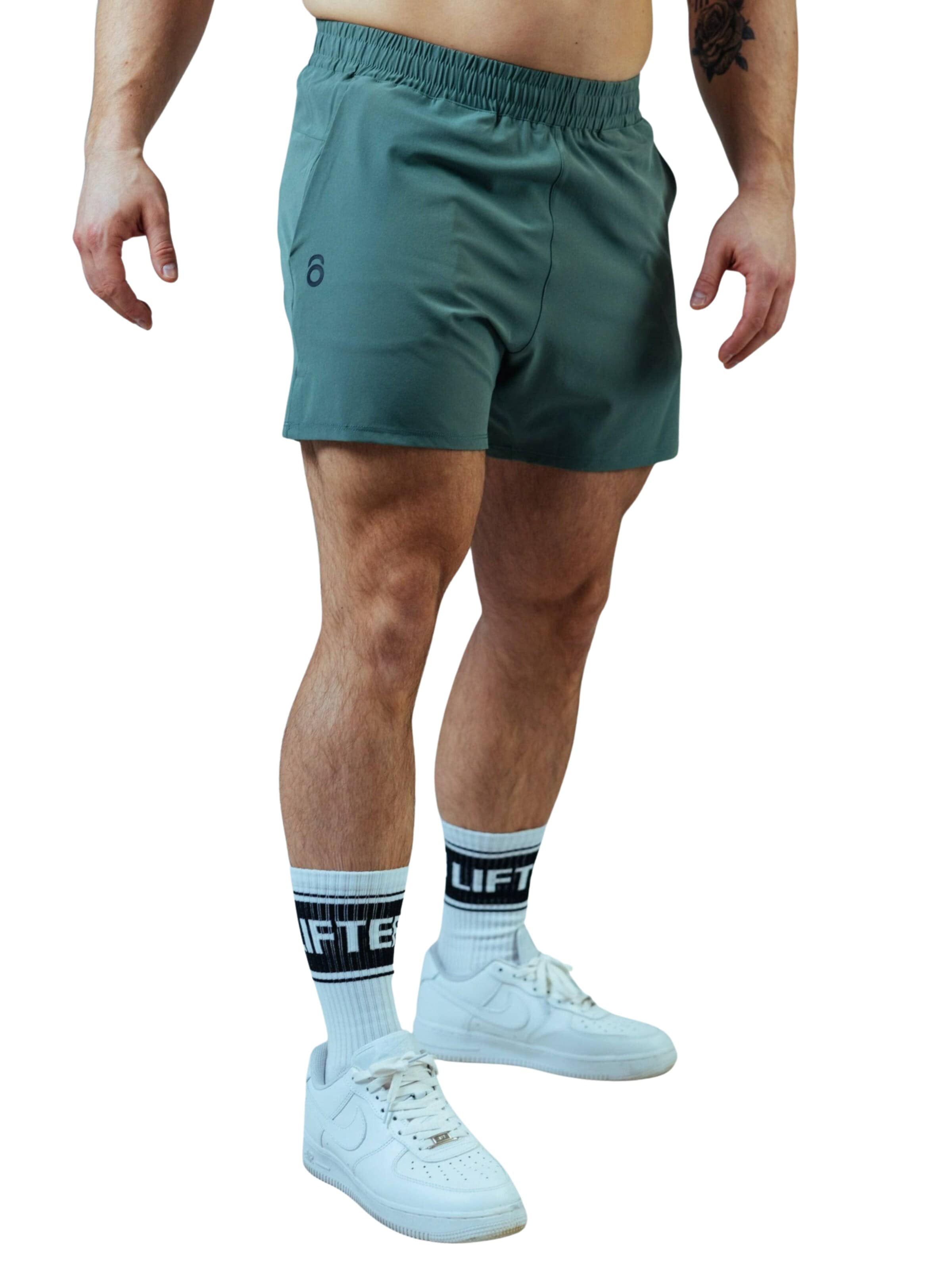 Coupe slim Pantalon de sport 'Raw Gym Shorts - Short Cut' Lifters en vert