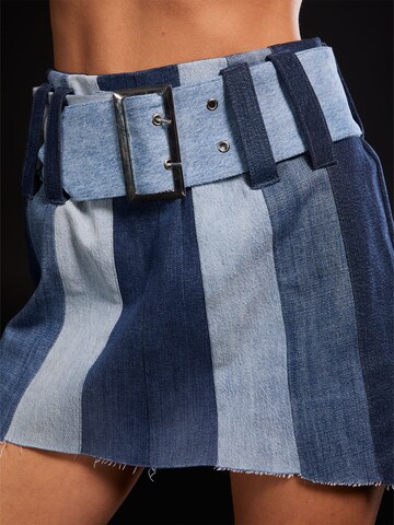 Bella x ABOUT YOU Skirt 'Upcycled' in Blue: front