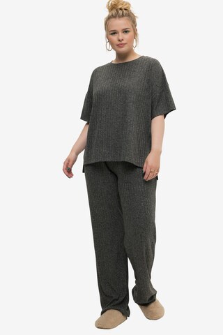 Studio Untold Pyjama in Grau