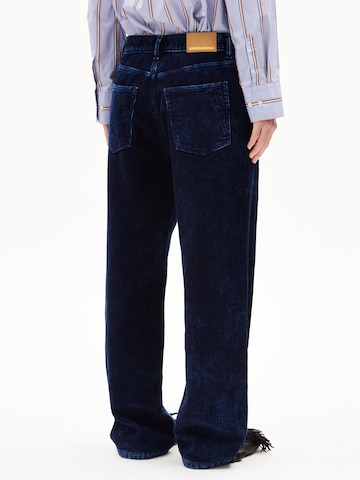 Loosefit Pantalon ARMEDANGELS en bleu