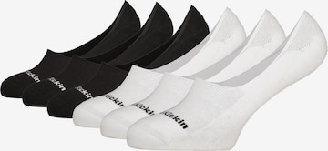 Alife and Kickin Füßlinge 'InisAK' in Schwarz: Vorderseite