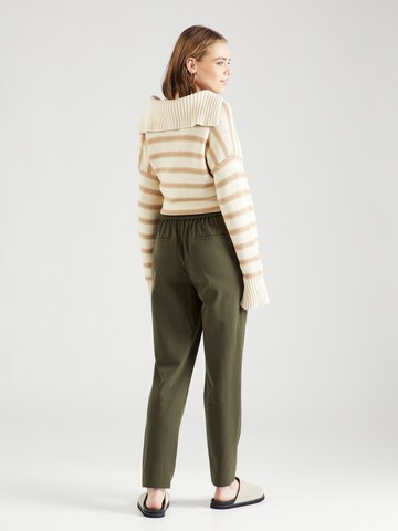 ABOUT YOU Regular Broek 'Carmina' in Groen