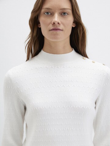 Mavi Sweater in White