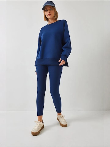 Bianco Lucci Sweat suit in Blue