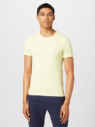 T-Shirt GUESS en jaune : devant