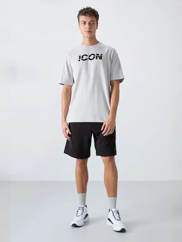 Tommy Life Shirt in Grey