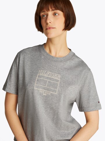 TOMMY HILFIGER Μπλουζάκι σε γκρι