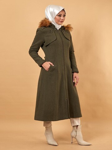 MODAMIHRAM Winter Coat in Green