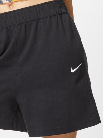 Nike SportswearLoosefit Hlače - crna boja