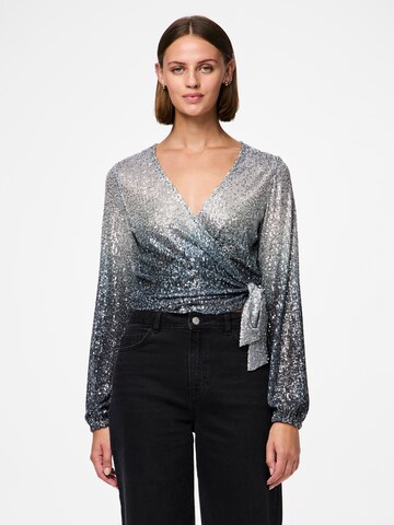 PIECES Blouse 'Delphia' in Blue: front