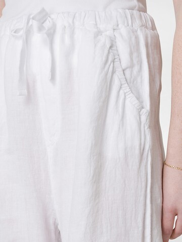 DEHA Tapered Trousers in White
