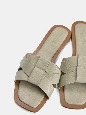 Pull&Bear Pantofle – šedá