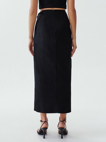 Calli Skirt 'YVETTE' in Black: back