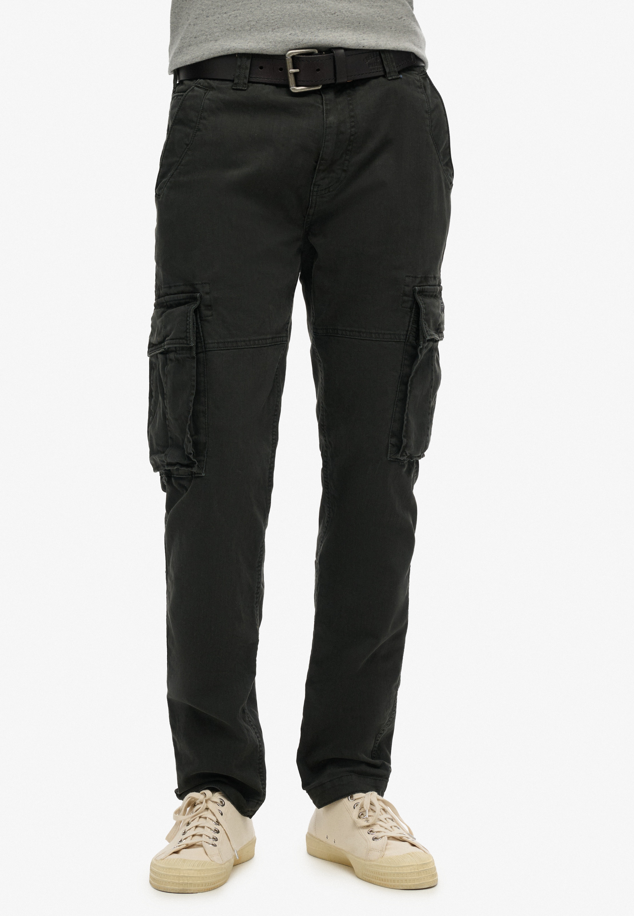 Superdry Regular Hose 'Core' in Schwarz: Vorderseite