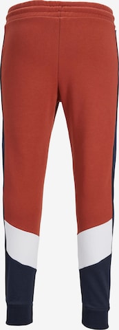 Tapered Pantaloni di JACK & JONES in rosso