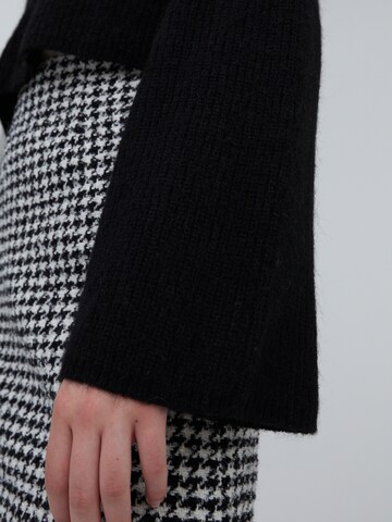 EDITED Knit Cardigan 'Vivienne' in Black