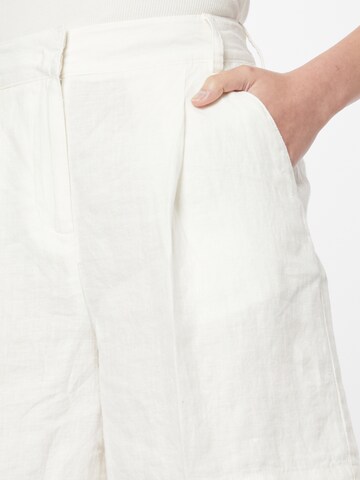 Sisley - Loosefit Pantalón de pinzas en blanco