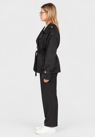 Elara Between-seasons coat in Black