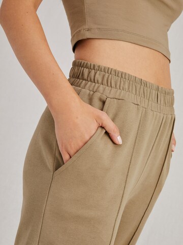 Wide Leg Pantalon 'May' A LOT LESS en vert