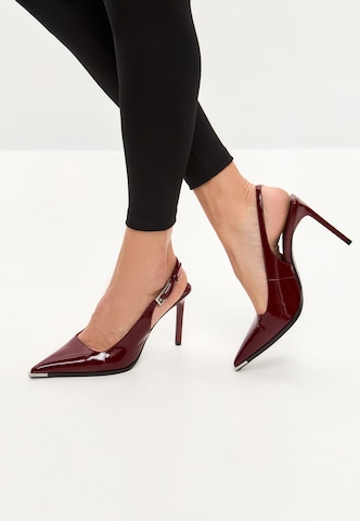 CESARE GASPARI Slingpumps in Rood