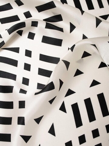 MayTree Schal 'Seidentuch Domino'‌‌‌‌‌‌‌‌‌‌ in Weiß