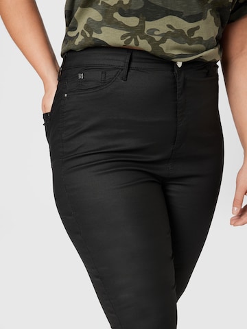 River Island Plus Skinny Jeans in Schwarz