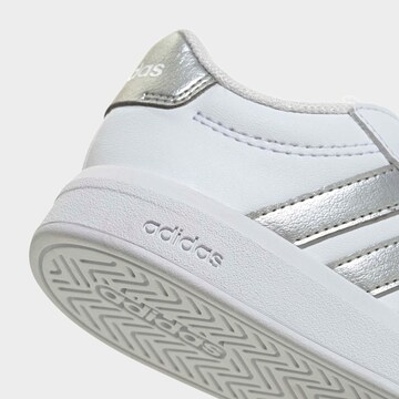 ADIDAS SPORTSWEAR Sneakers in White