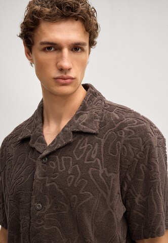 JOOP! Jeans Comfort fit Overhemd 'Moala' in Bruin