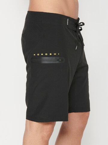 KOROSHI Badeshorts in Schwarz