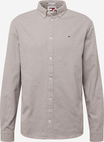 Coupe regular Chemise Tommy Jeans en gris : devant